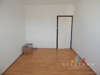 PREDANÉ-SPEKTRUM REALITY- Na Predaj 3-izbový byt, 70 m2, Han - 8