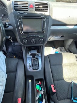 Volkswagen Golf V 2.0 TDI 103kw DSG - 8