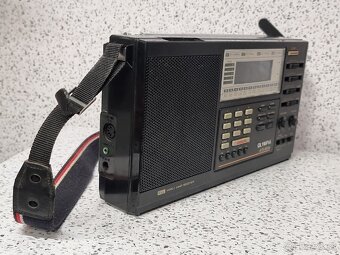 OLYMPIA ATS-803A + MANUAL / WORLD BAND RECEIVER - 8
