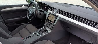 Volkswagen Passat Variant 1.6 TDI DSG HighLine Možný Leasing - 8