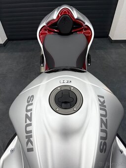 SUZUKI GSXR1300 HAYABUSA - 8