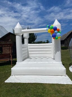 Skakací hrad biely & Bubble House -PRENÁJOM - 8
