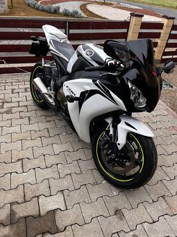 Honda cbr 1000rr - 8