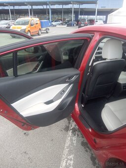 Mazda 6 - 8