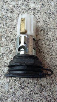 Poistková skrinka Golf 4 - 8