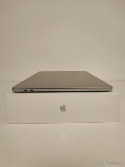 MacBook Pro 15 2016 | i7 • 16GB • 256GB SSD - 8