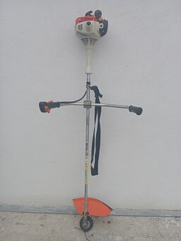 Krovinorez STIHL - 8