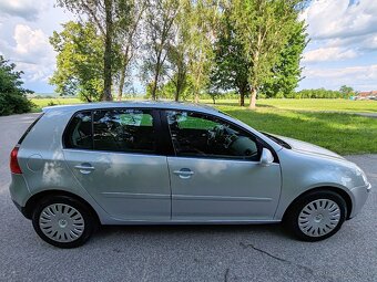 Volkswagen Golf V 1.4 16V Benzín - 8