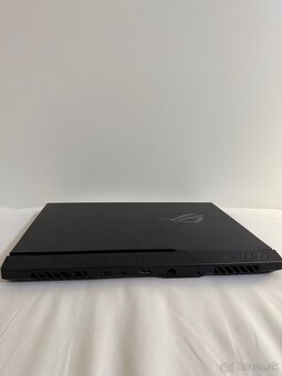 Asus ROG Strix G513IE - 8