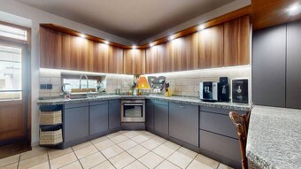 Na predaj Rodinný dom -rezort - Banská Bystrica 4500m2 - 8