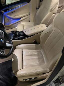 BMW Rad 5 540i xDrive M-pacet - 8