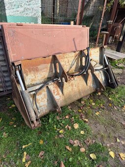 Kĺbový nakladač Liebherr - 8