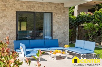 NA PREDAJ novo postavená VILA /200 m2/ pri mori, Rogoznica - 8