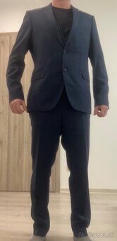 Pánsky tmavomodrý oblek zn. Michael - 8