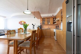 REZERVOVANÝ VEĽKOMETRÁŽNY 4 IZBOVÝ BYT S DVOMI LODŽIAMI - 8