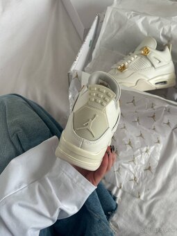Jordan 4 - 8