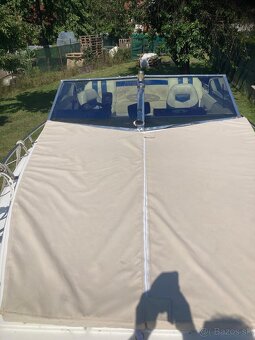 Kajutovy motorový čln - 8