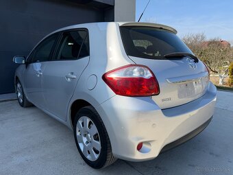 Toyota Auris 1.6 I Valvematic - 8