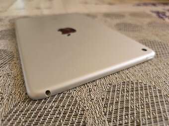 Predám iPad 5 32GB – rozbitý displej - 8