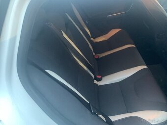 Predám vozidlo Volvo V60 Rdesign - 8