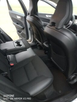 Volvo XC60, Nafta+hybrid, 4x4, 173kw(235PS), r.v.01.07.2020 - 8