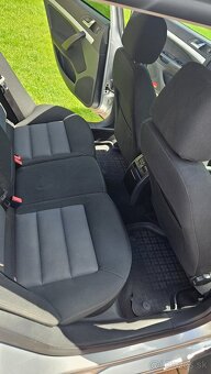 Škoda Octavia Combi II 1.9 TDI DSG 2008 - 8