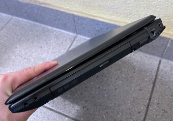 Lenovo G575 / AMD E-450 / 4GB RAM / 500GB SSHD / 15.6" - 8