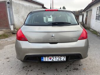 Peugeot 308 - 8