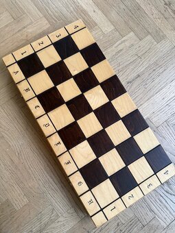 Originálne drevené šachy (53x52 cm) Nové - 8