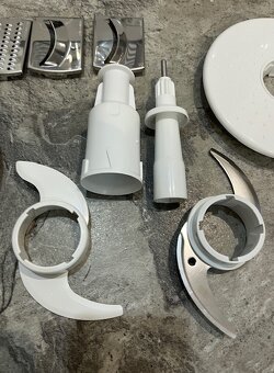 Kuchynský robot Bosch MCM4100 800W - 8