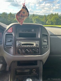 Mitsubishi Pajero 2,5 - 8