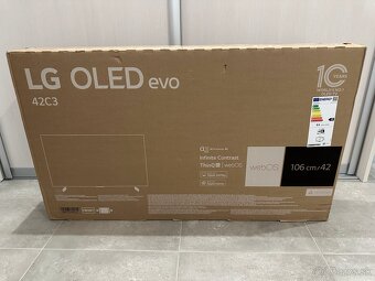 LG OLED42C31LA - 8