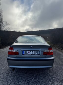 BMW 318i - 8