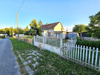 3-izbový rodinný dom v priamom centre obce KUZMICE - 8