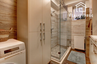 Na predaj 3 izbový byt, kompletne zrekonštruovaný, samostatn - 8