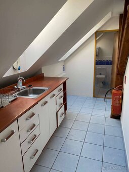 RealityKolesár prenajíma kancel 235m2 Vrátna centrum KE I. - 8