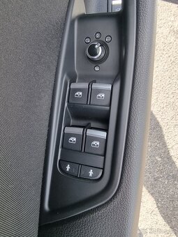 Audi A4 Avant 2.0 TDI Sport za 13.700 € - 8