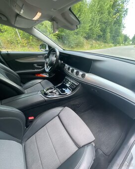 Mercedes-Benz E 200d sedan 4MATIC A/T - 8