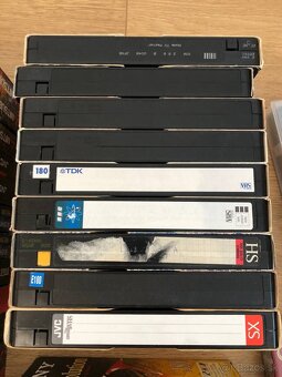 VHS kazety - 8
