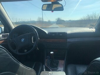 Bmw E39 528i - 8