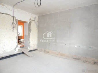 Na predaj 2 izbový tehlový dom v Gbelciach s projektmi . - 8