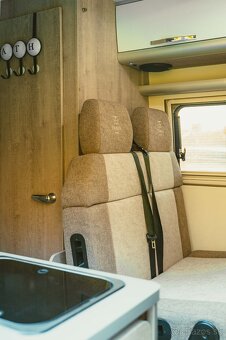 Obytná dodávka VW Crafter 2019 prestavaná v Turčan Auto - 8