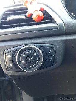 ford mondeo combi - 8
