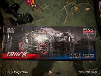 1:10 RC model 4X4 46km/h - 8