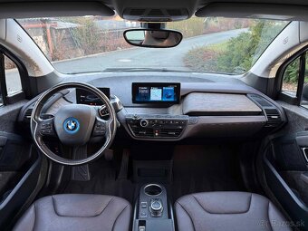 BMW i3 120Ah 2022 PROFI NAVI. KEYLESS, ADAP. LED. KŮŽE - 8