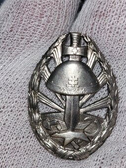 Odznak.vyznamenanie..tz. - 8