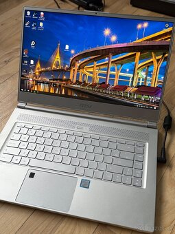 Notebook MSI Creator 8RD - 8