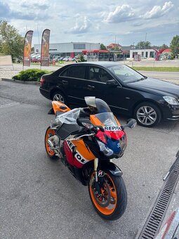 Cbr 1000 rr Fireblade Repsol - 8