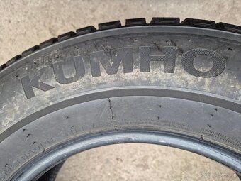 215/70 r16 zimné 4 ks KUMHO dezén 7,5 - 6,4 mm DOT2022 - 8