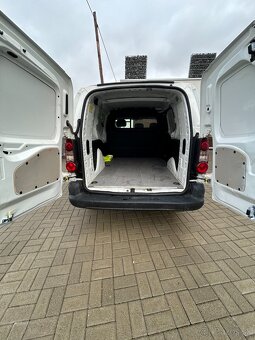 Citroën Berlingo XL 1.6 HDi (66 kW) – 2/2015 – 5 290 € - 8